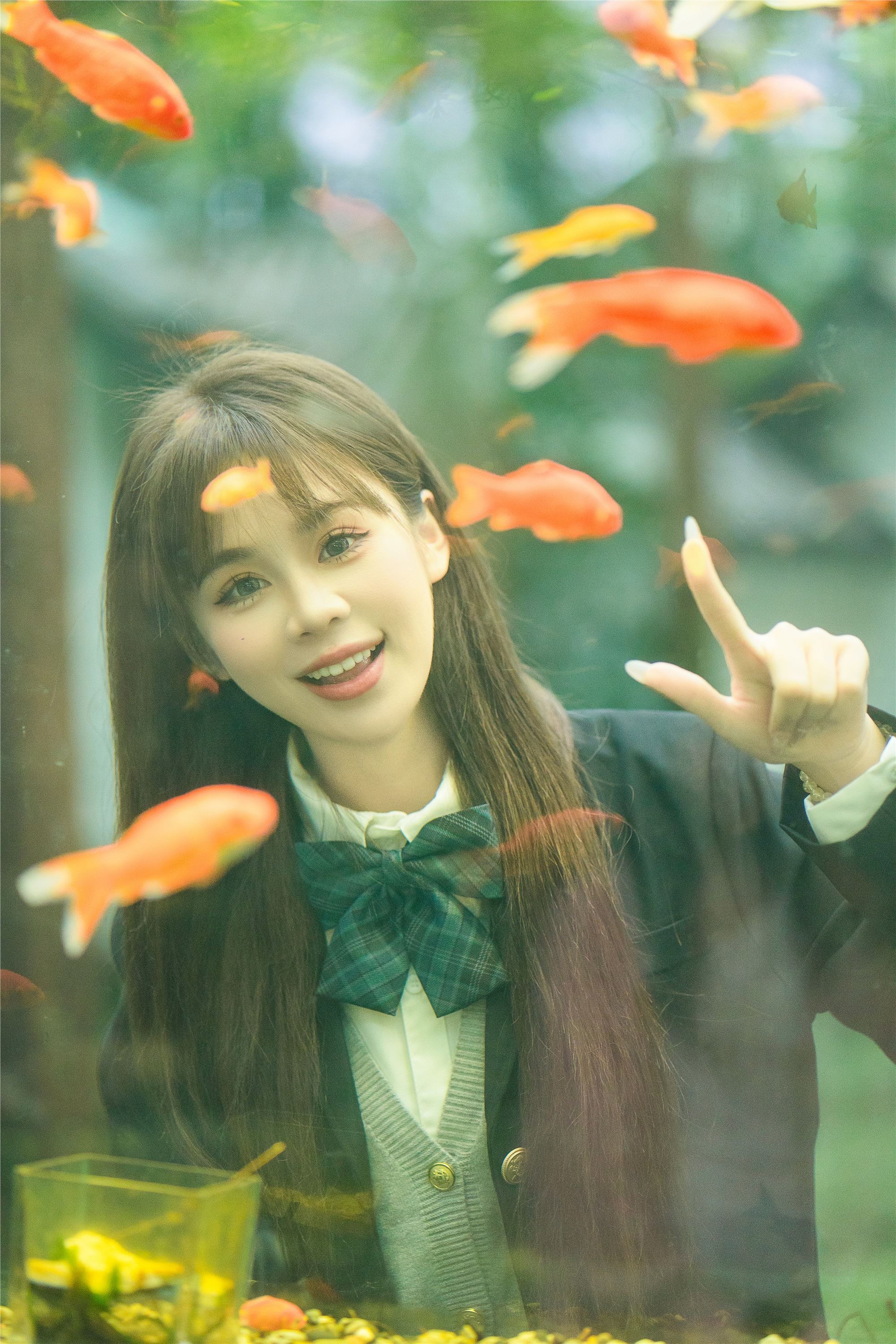 YITUYU艺图语 2025.01.05 深色jk 泡芙小方